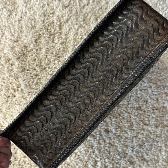 Handmade Vintage Tooled Leather Handbag - Picture 5 of 9